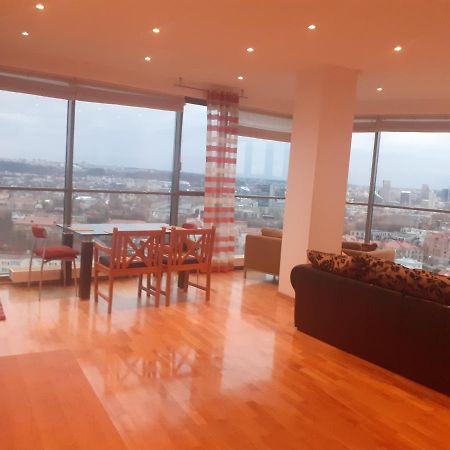 Luxury Apartment In Skyscraper วิลนีอุส ภายนอก รูปภาพ