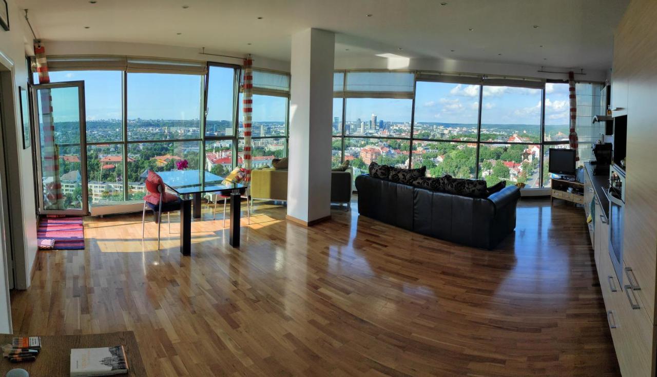 Luxury Apartment In Skyscraper วิลนีอุส ภายนอก รูปภาพ