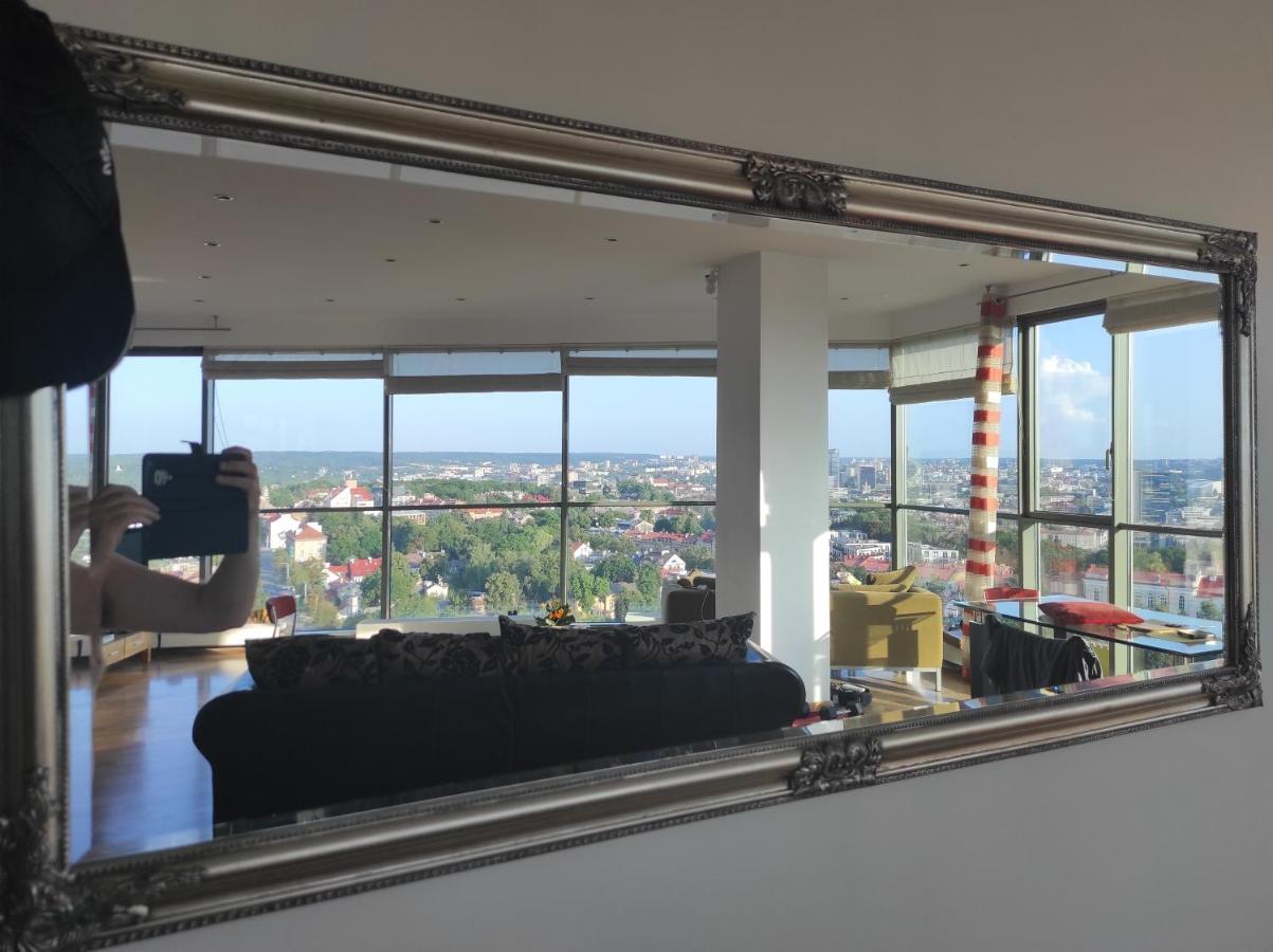 Luxury Apartment In Skyscraper วิลนีอุส ภายนอก รูปภาพ