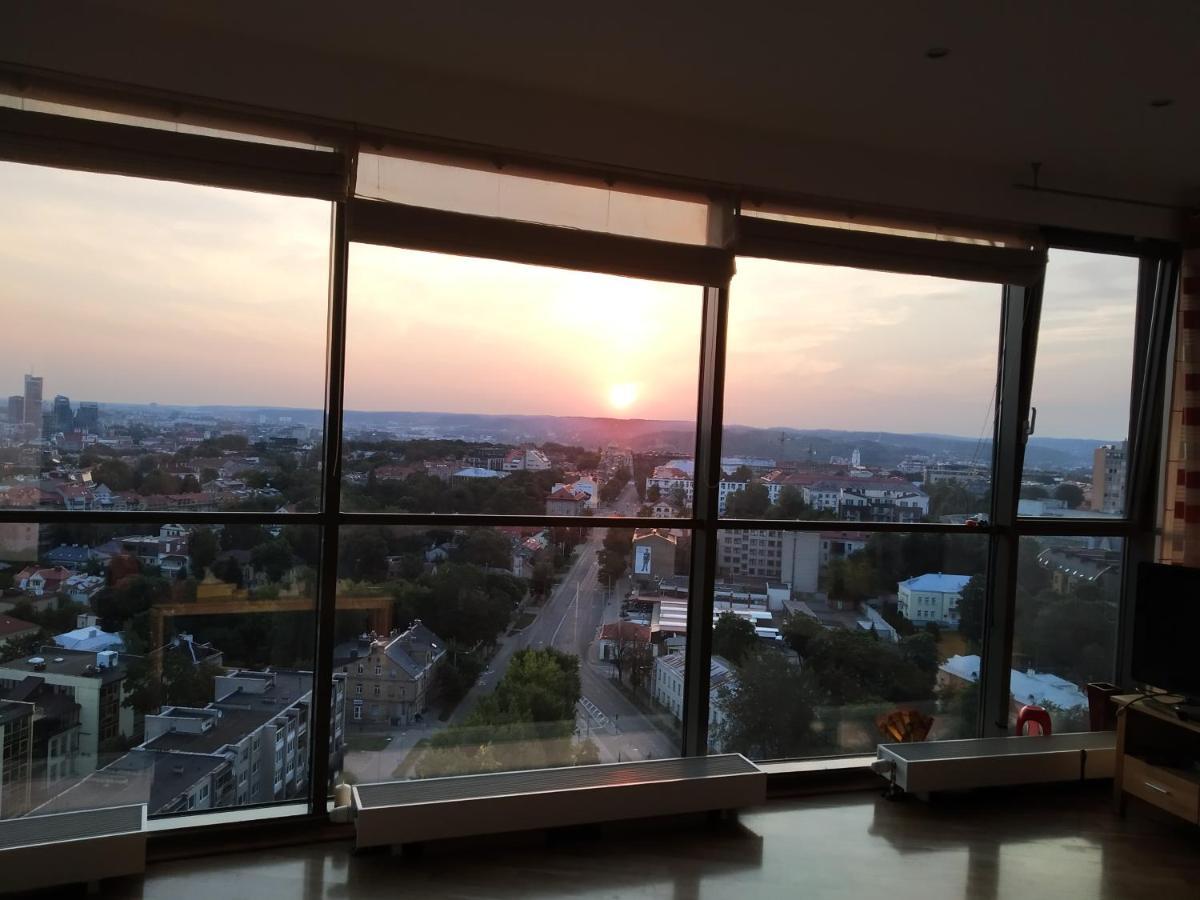 Luxury Apartment In Skyscraper วิลนีอุส ภายนอก รูปภาพ