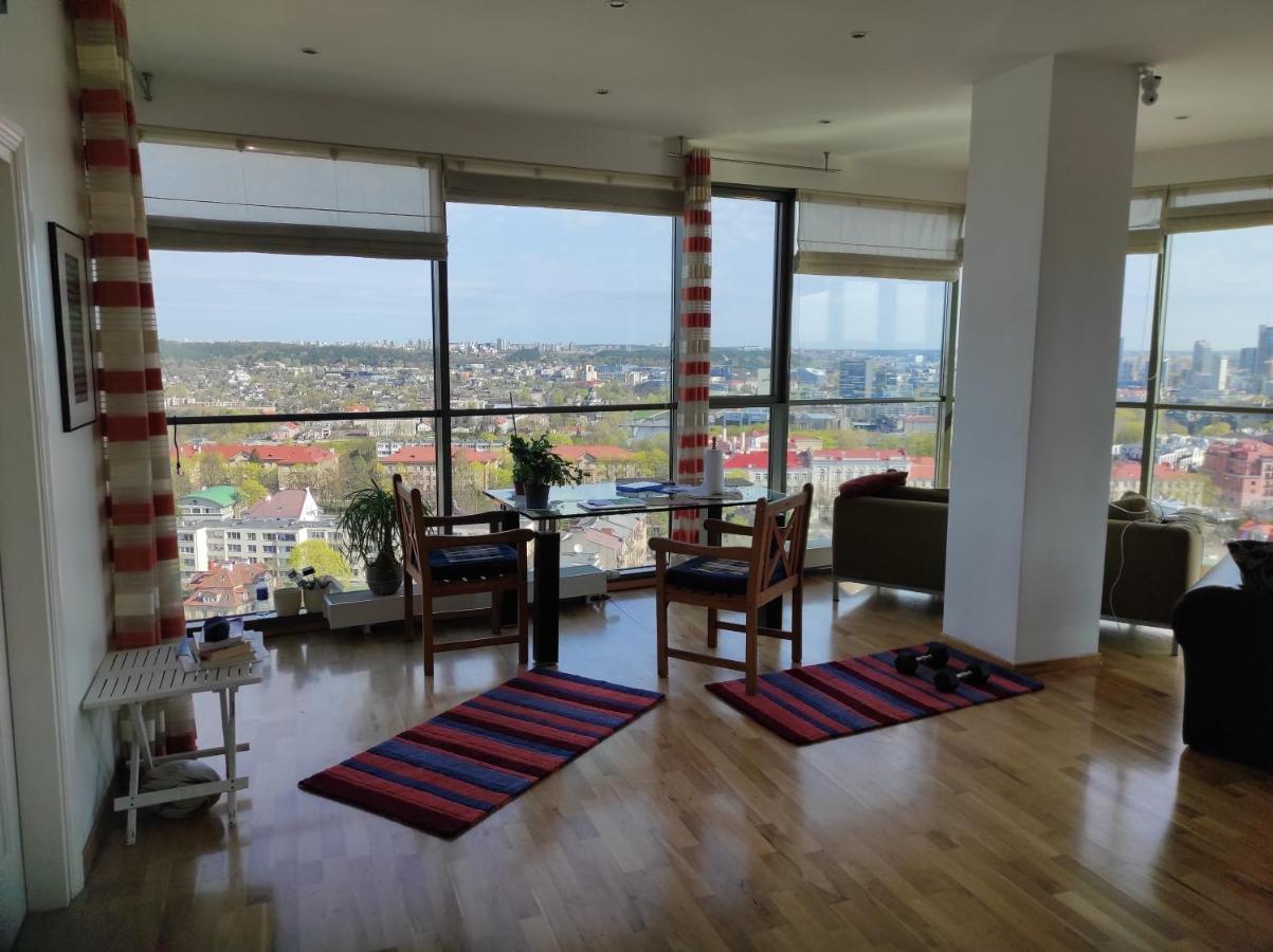 Luxury Apartment In Skyscraper วิลนีอุส ภายนอก รูปภาพ
