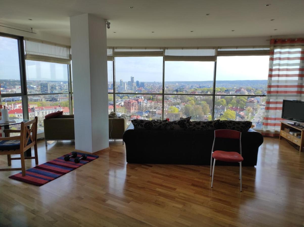 Luxury Apartment In Skyscraper วิลนีอุส ภายนอก รูปภาพ